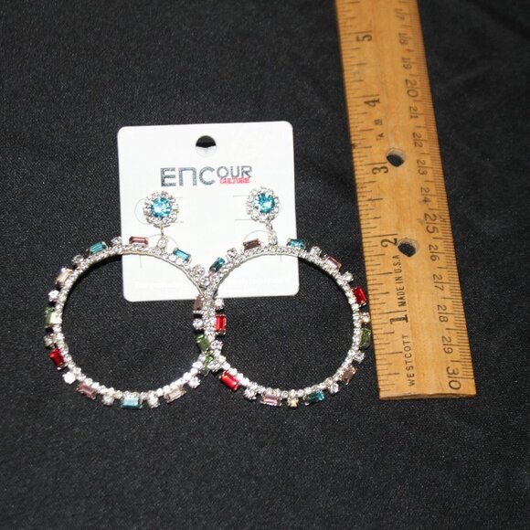 NWT Beautiful Multicolor Rhinestone Hoop Earrings - Picture 6 of 6
